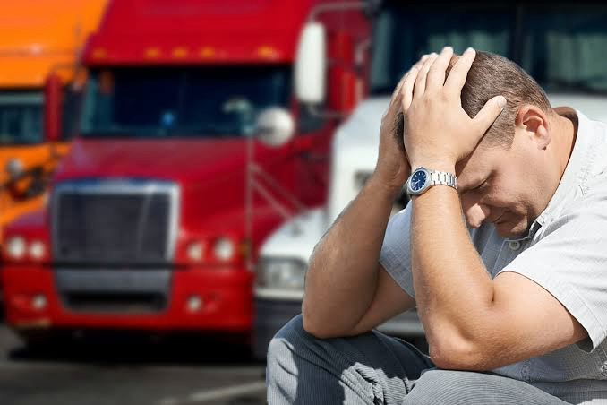 When Eighty Thousand Pounds Changes Everything: What a Truck Injury Lawyer Really Does After a Crash